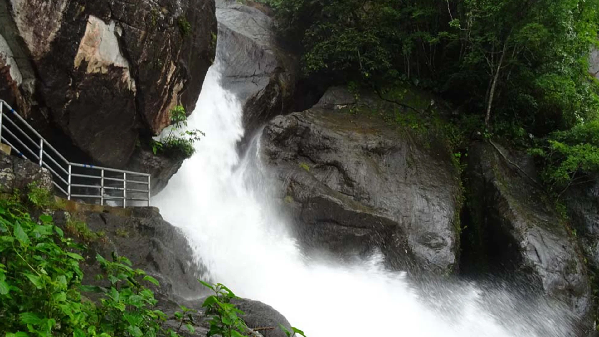 Banasuramala Meenmutty Waterfalls